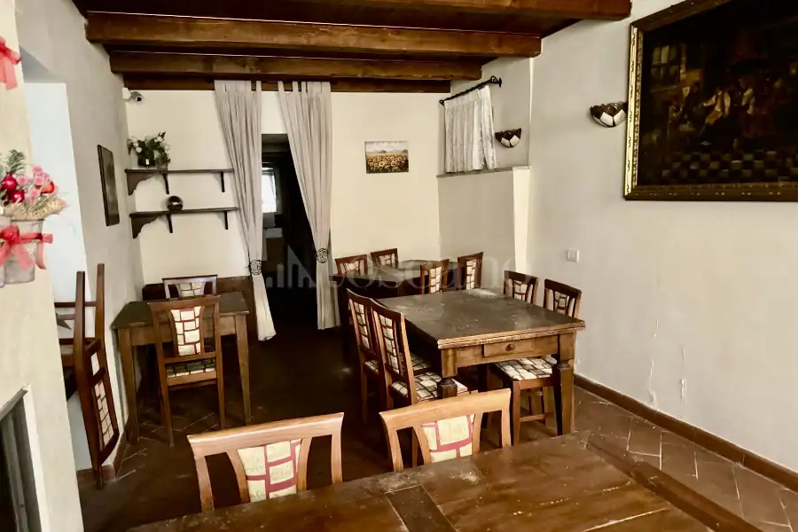 Albergo in vendita di 250 mq a €449.000 (rif. 40/2024)