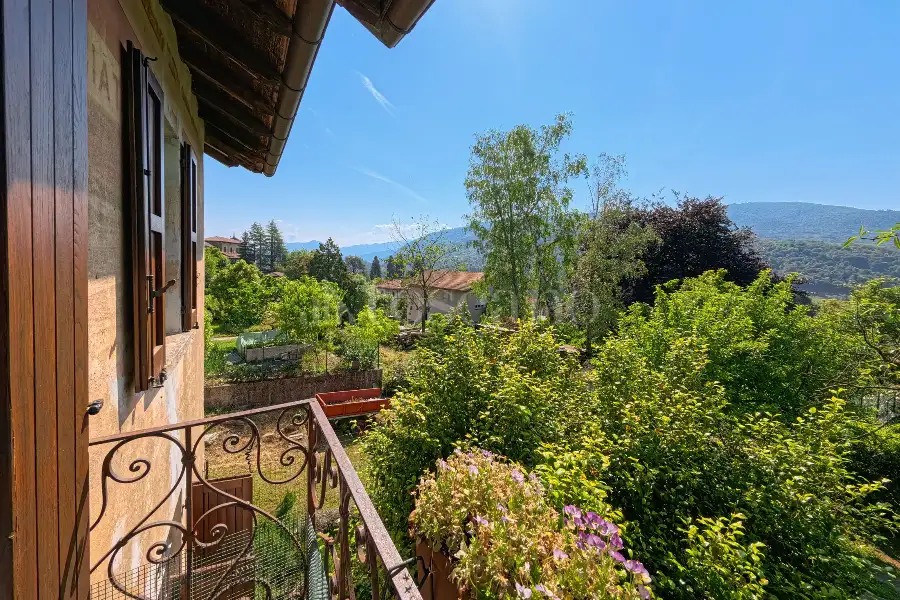 Villa Plurifamiliare in vendita di 310 mq a €515.000 (rif. 161/2026)