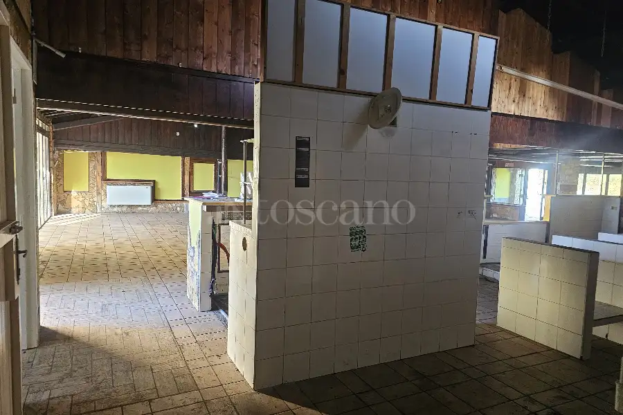 Negozio in vendita di 1.574 mq a €875.000 (rif. 84/2025)