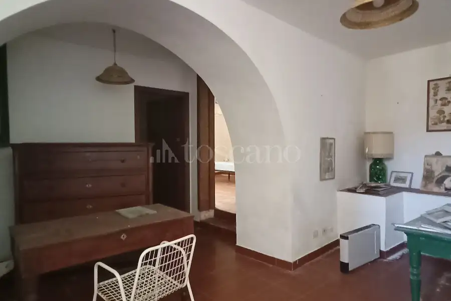 Casa in vendita di 480 mq a €450.000 (rif. 37/2026)