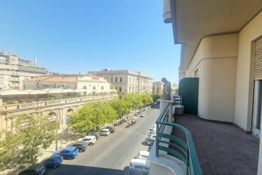 Casa in vendita di 295 mq a €1.350.000 (rif. 105/2026)