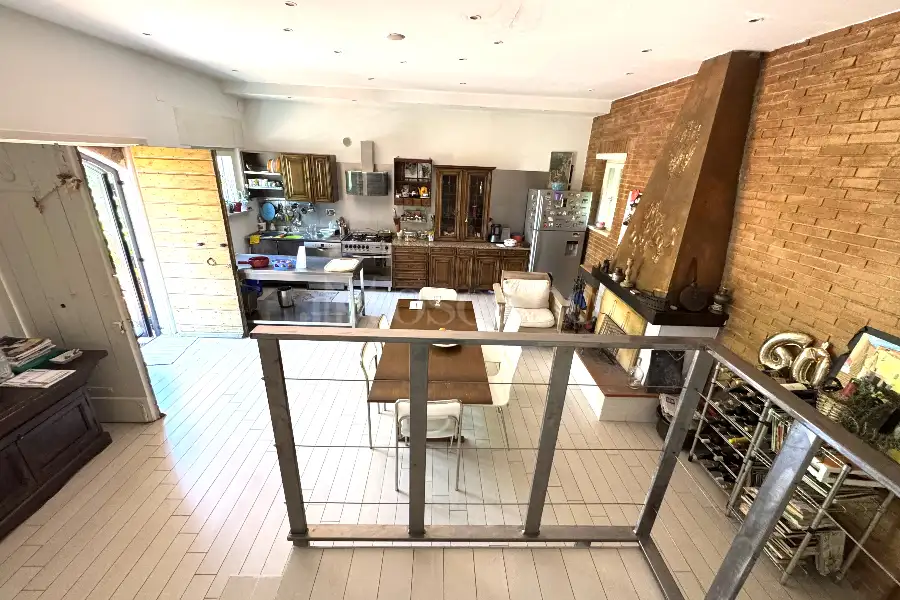 Villa in vendita di 350 mq a €475.000 (rif. 15/2025)