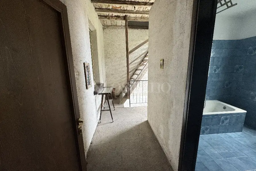 Casa Indipendente in vendita di 300 mq a €330.000 (rif. 4/2026)