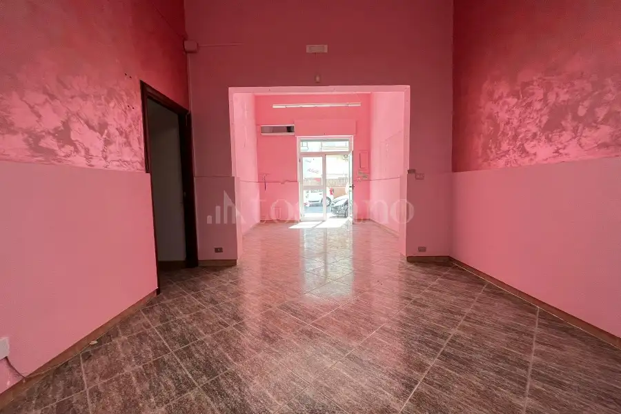 Negozio in affitto di 60 mq a €500 (rif. 34/2026)