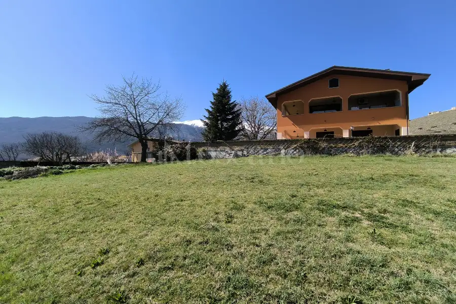 Villa in vendita di 550 mq a €890.000 (rif. 17/2025)