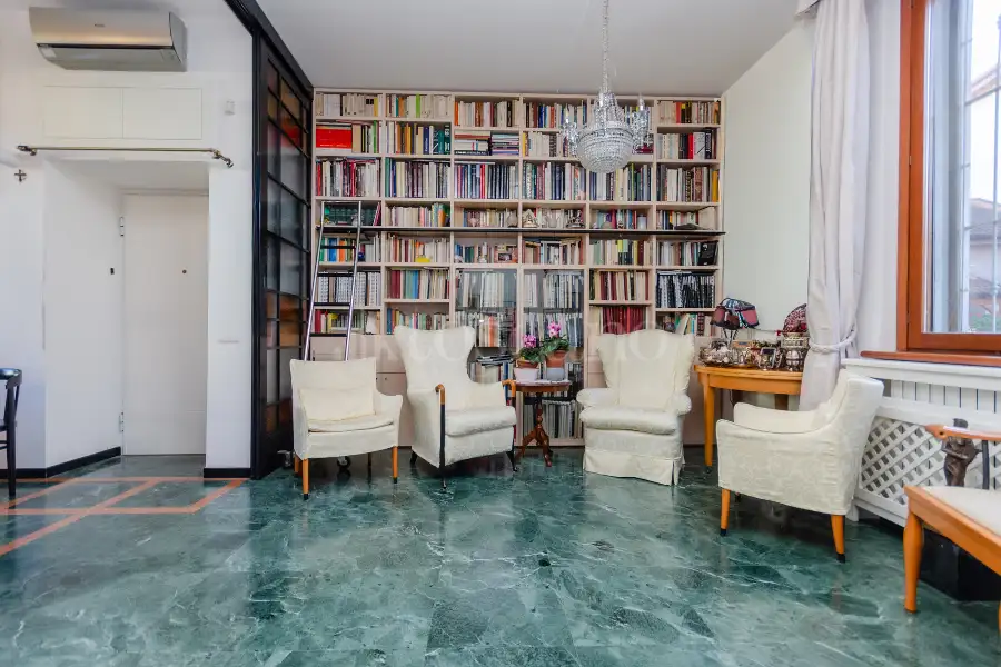 Villa in vendita di 240 mq a €1.180.000 (rif. 20/2025)