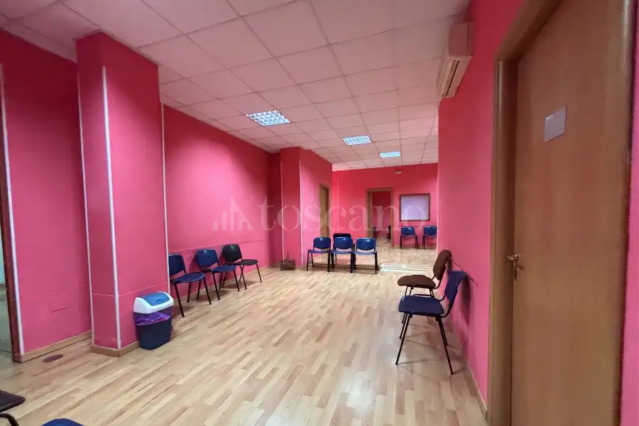 Ufficio in vendita di 272 mq a €340.000 (rif. 24/2026)