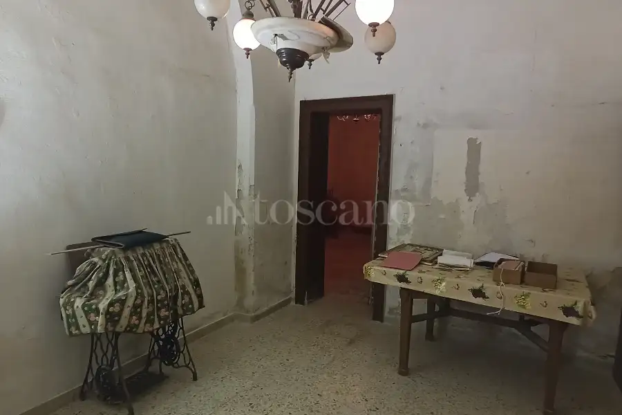 Casa in vendita di 250 mq a €125.000 (rif. 19/2025)