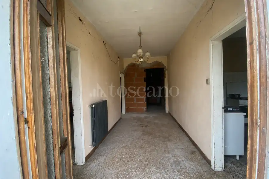Casa Indipendente in vendita di 178 mq a €83.000 (rif. 12/2026)