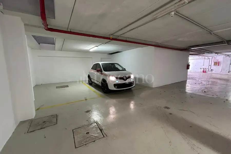Posto Auto in vendita di 100 mq a €199.000 (rif. 36/2025)