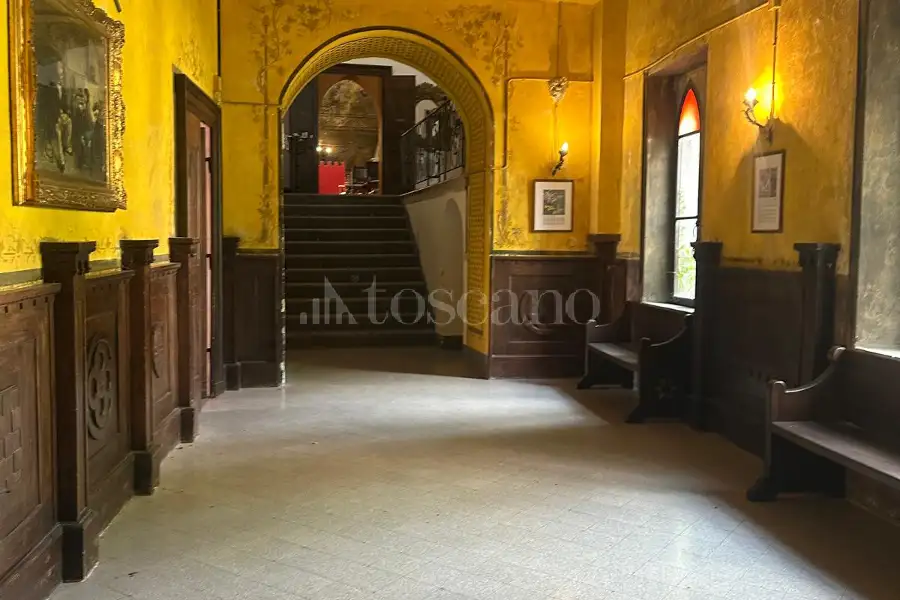Palazzo in vendita di 3.000 mq trattativa riservata (rif. 69/2026)