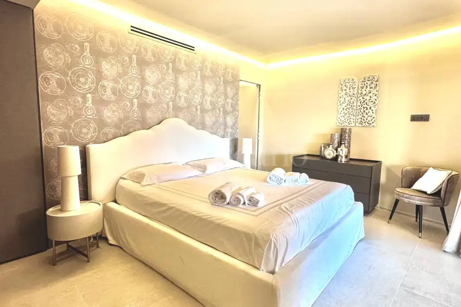 Casa in vendita di 116 mq a €2.200.000 (rif. 21/2025)