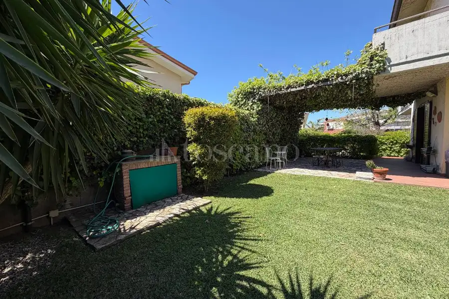 Villa in vendita di 250 mq a €595.000 (rif. 68/2026)