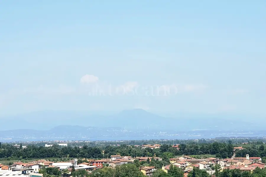 Villa in vendita di 450 mq a €950.000 (rif. 14/2025)