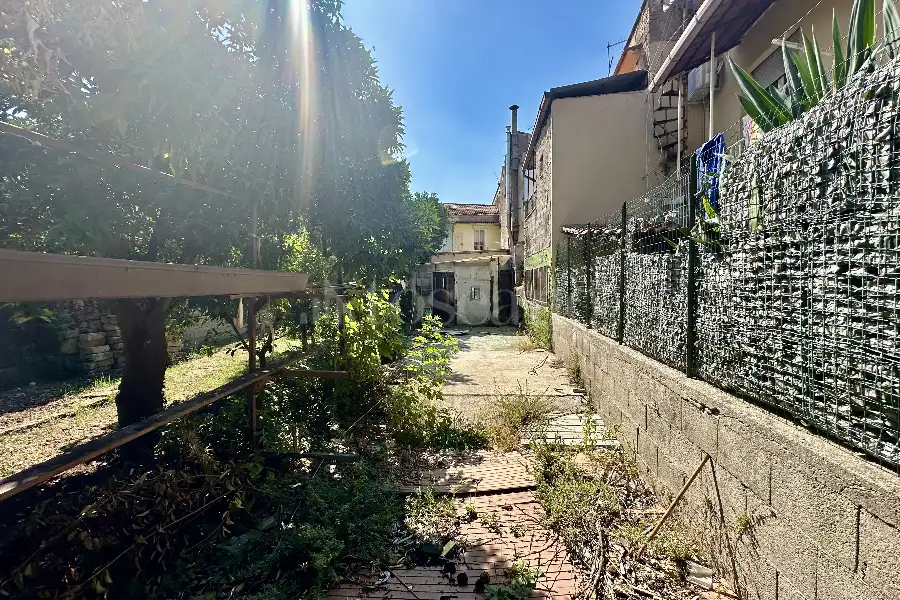 Negozio in affitto di 70 mq a €450 (rif. 25/2025)