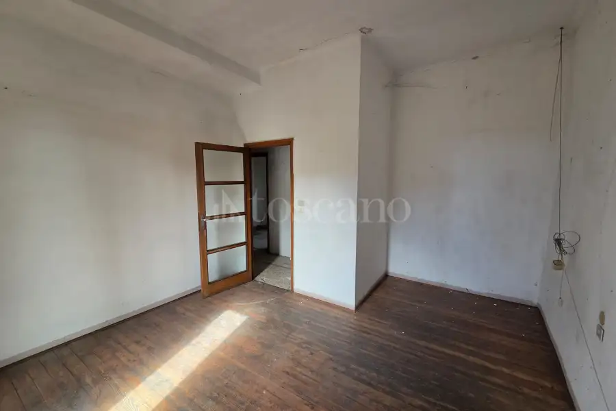 Palazzo in vendita di 500 mq a €175.000 (rif. 23/2025)