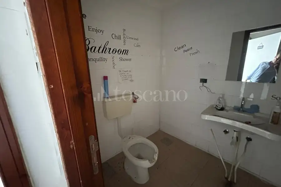 Negozio in vendita di 56 mq a €49.000 (rif. 22/2026)