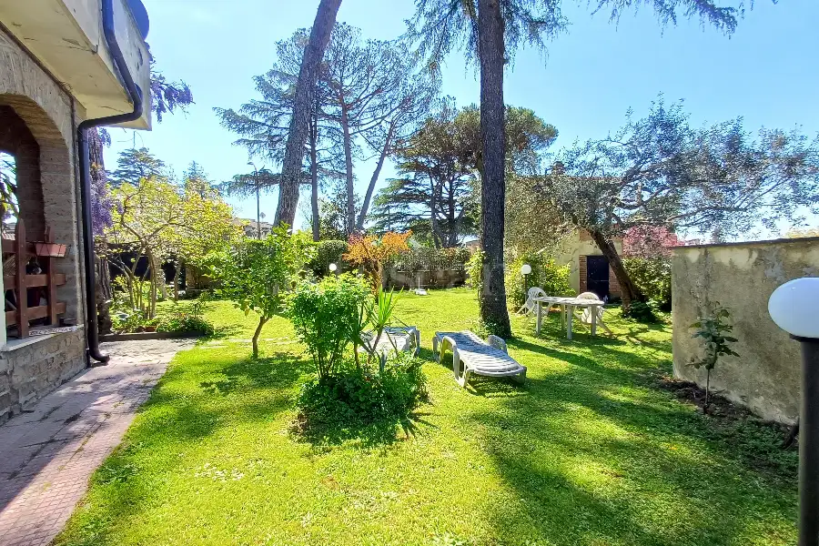 Villa in vendita di 250 mq a €349.000 (rif. 12/2025)