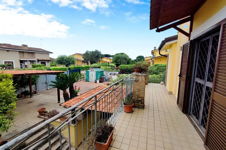 Villa Bifamiliare in vendita di 180 mq a €349.000 (rif. 42/2026)