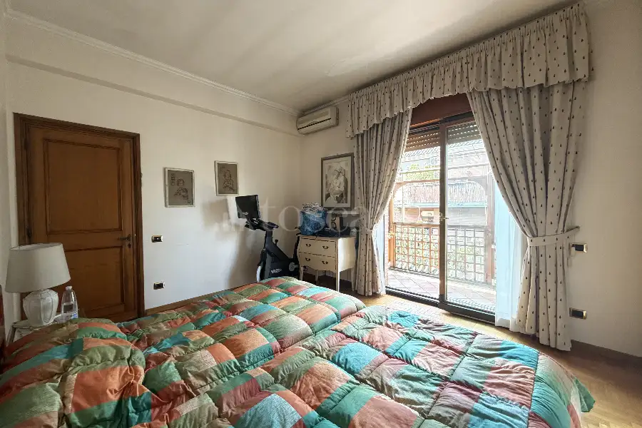 Attico in vendita di 250 mq a €990.000 (rif. 6/2026)
