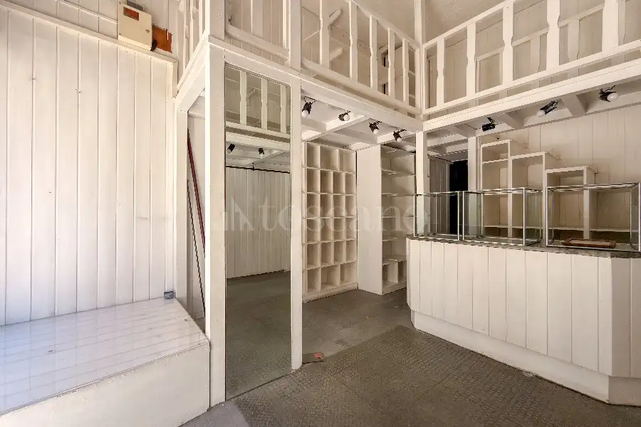 Negozio in affitto di 40 mq a €3.250 (rif. 25/2026)