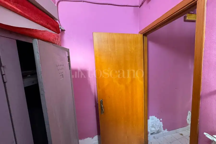 Negozio in vendita di 390 mq a €198.000 (rif. 28/2026)