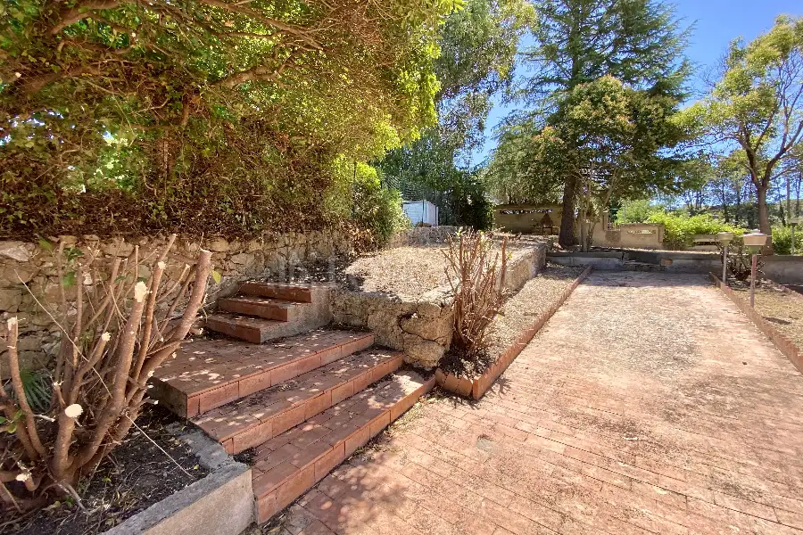 Villa in vendita di 412 mq a €199.000 (rif. 110/2024)
