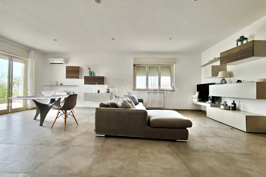 Villa in vendita di 300 mq a €495.000 (rif. 56/2026)