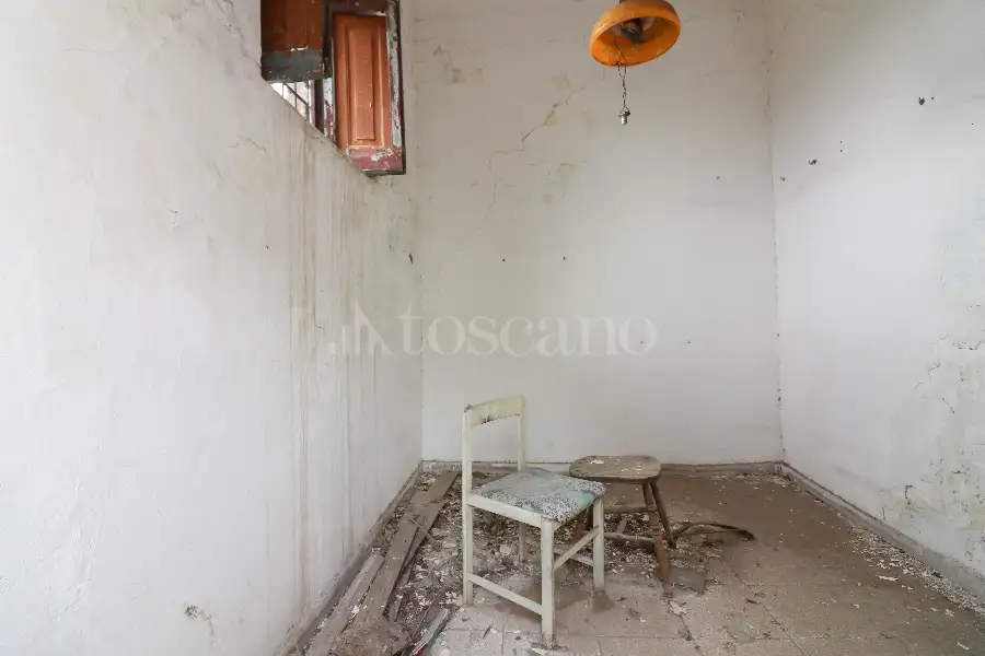 Casa Indipendente in vendita di 600 mq a €350.000 (rif. 27/2024)
