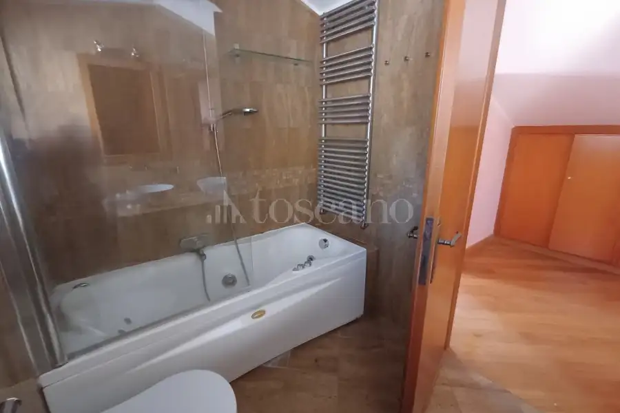 Villa in vendita di 370 mq a €495.000 (rif. 9/2026)