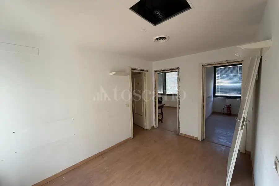 Ufficio in affitto di 150 mq a €1.600 (rif. 86/2025)