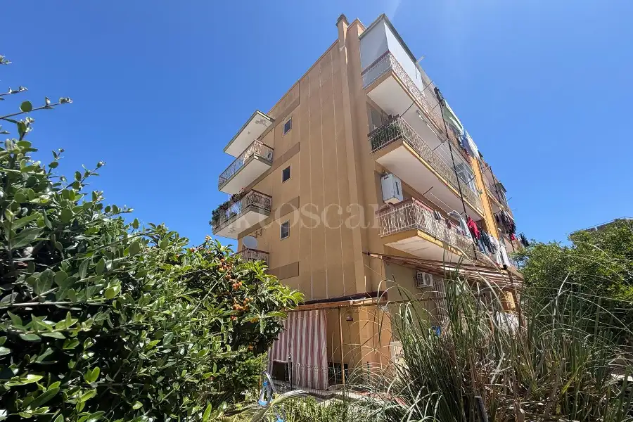 Casa in vendita di 370 mq a €255.000 (rif. 14/2026)