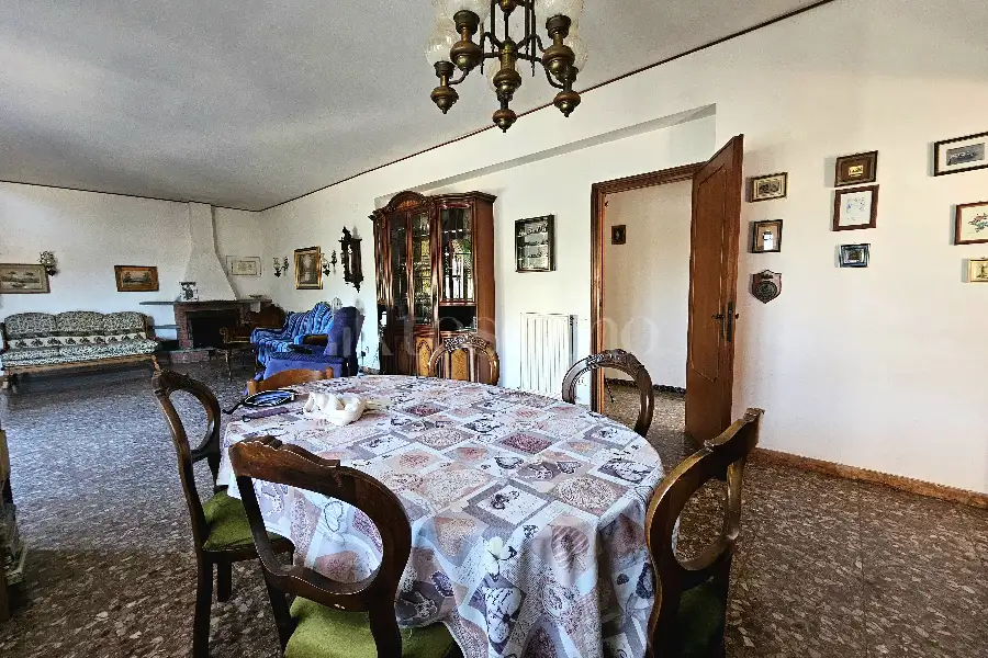 Villa in vendita di 400 mq a €429.000 (rif. 89/2026)
