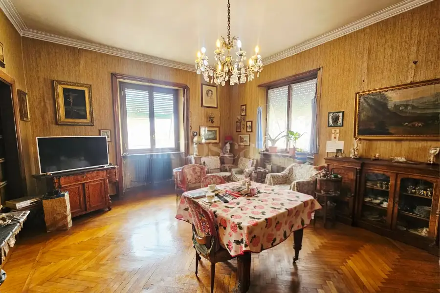 Attico in vendita di 181 mq a €990.000 (rif. 23/2026)