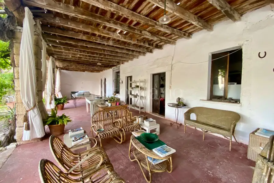 Rustico in vendita di 266 mq a €375.000 (rif. 20/2026)