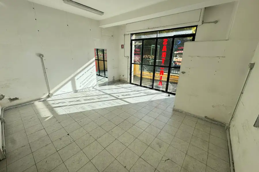 Negozio in affitto di 30 mq a €650 (rif. 2/2026)