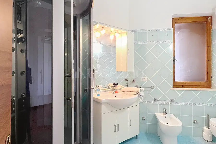 Casa Indipendente in vendita di 300 mq a €330.000 (rif. 24/2026)