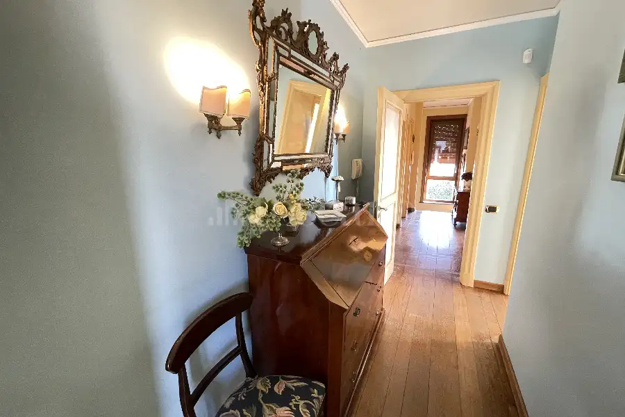 Villa in vendita di 500 mq a €1.500.000 (rif. 45/2025)