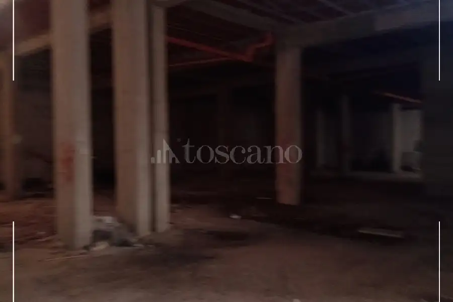 Garage in vendita di 420 mq a €210.000 (rif. 49/2026)
