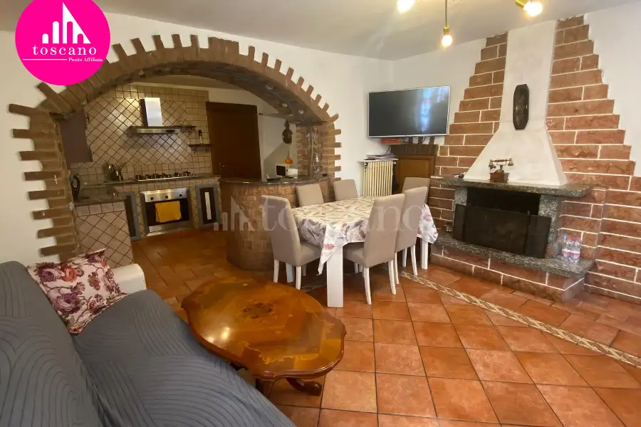 Casa Indipendente in vendita di 230 mq a €200.000 (rif. 141/2026)