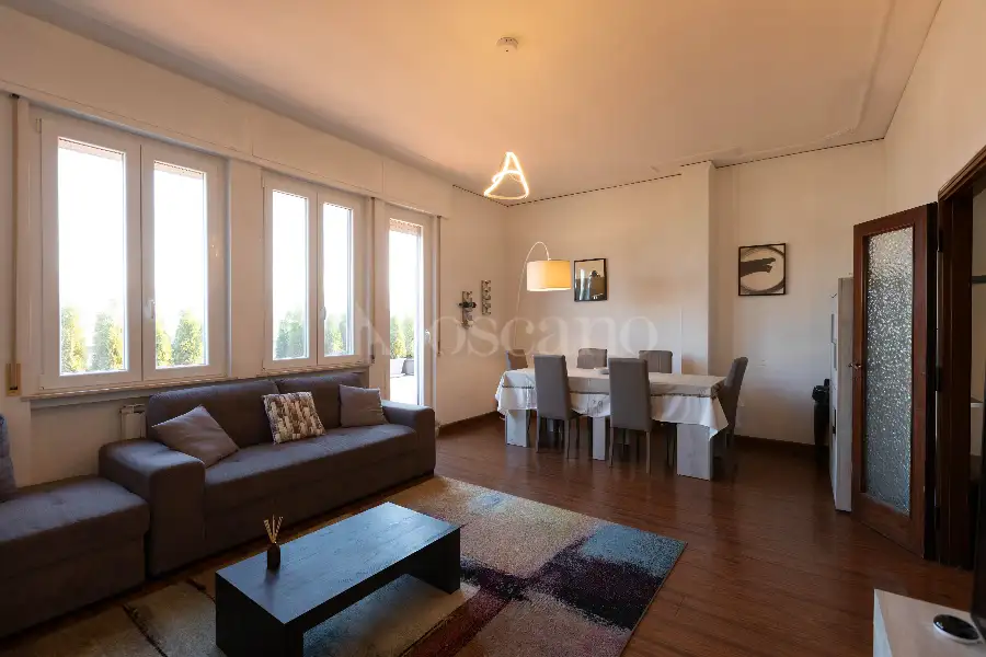 Attico in vendita di 125 mq a €635.000 (rif. 1/2026)