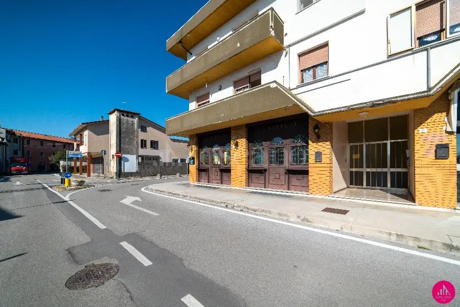 Negozio in vendita di 125 mq a €125.000 (rif. 46/2025)