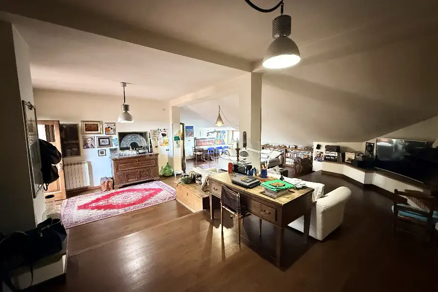Attico in vendita di 230 mq a €189.000 (rif. 54/2026)
