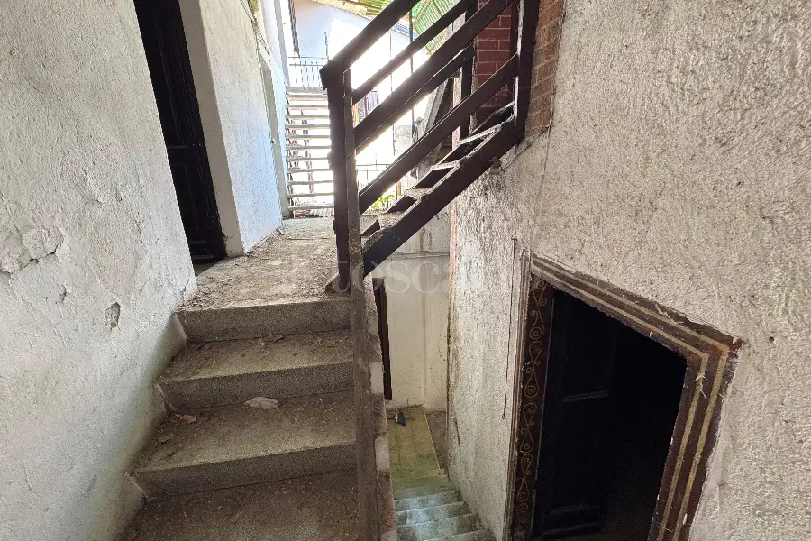 Casa Indipendente in vendita di 376 mq a €177.000 (rif. 7/2026)