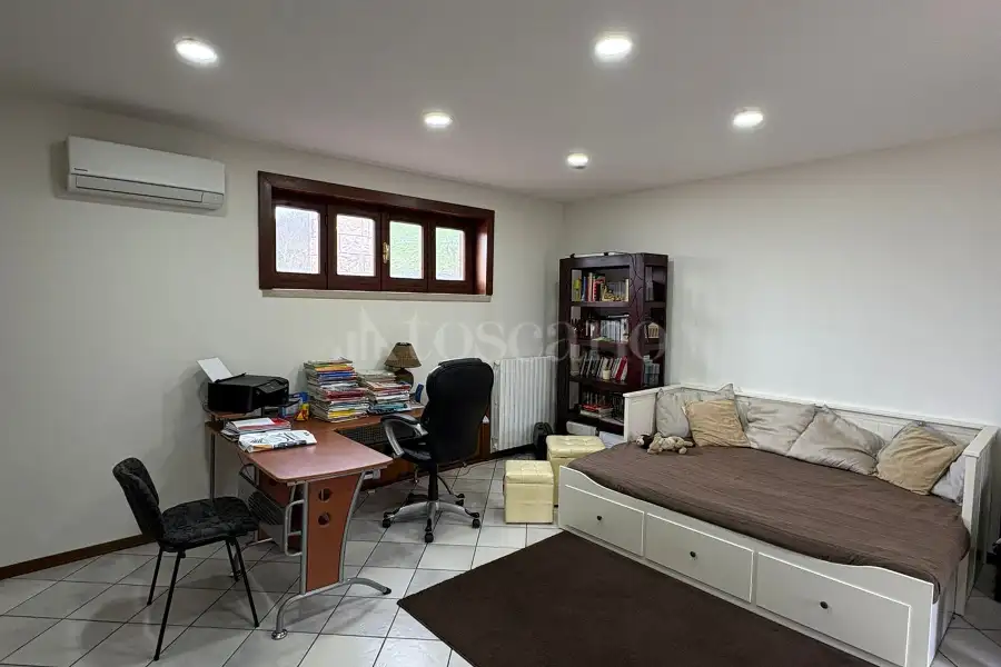 Villa in vendita di 450 mq a €390.000 (rif. 70/2026)