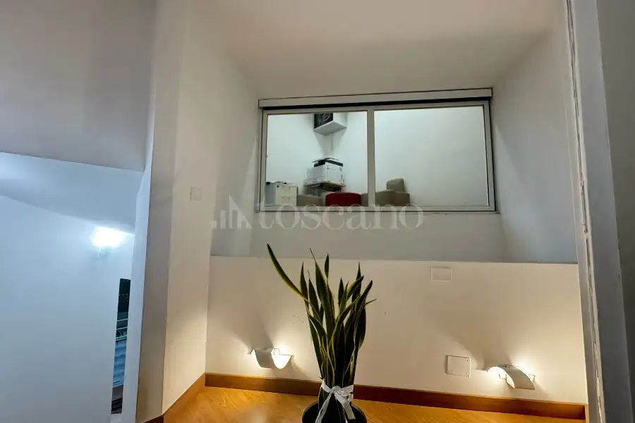 Ufficio in vendita di 151 mq a €990.000 (rif. 7/2026)