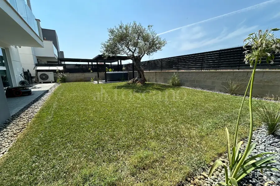 Villa in vendita di 180 mq a €599.000 (rif. 11/2026)