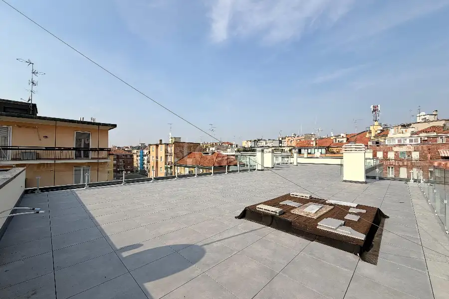 Attico in vendita di 130 mq a €830.000 (rif. 11/2025)