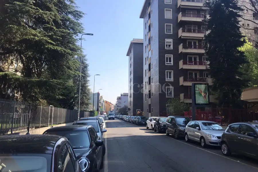 Negozio in vendita di 300 mq a €1.750.000 (rif. 13/2026)