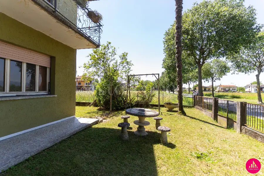 Villa Bifamiliare in vendita di 230 mq a €239.000 (rif. 87/2026)